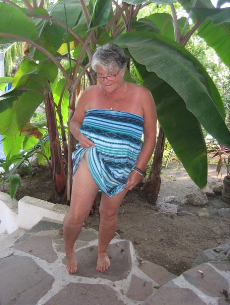 mature boricua pussy