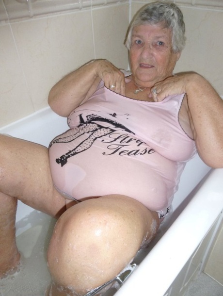 Grandma Libby porn galleries