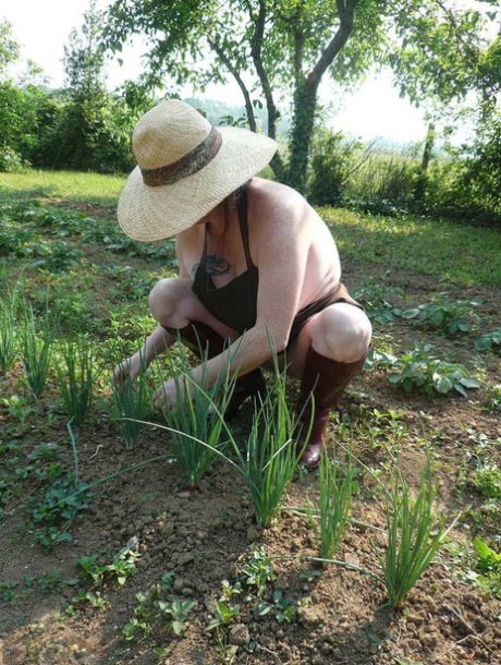 granny taking black cock