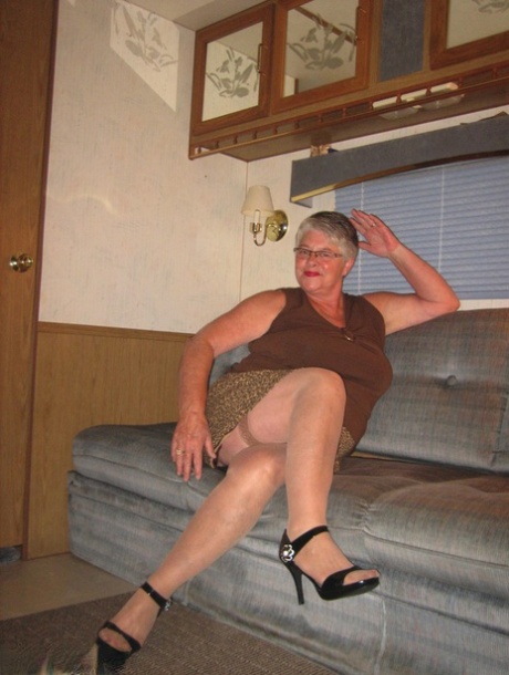 hot thin older women