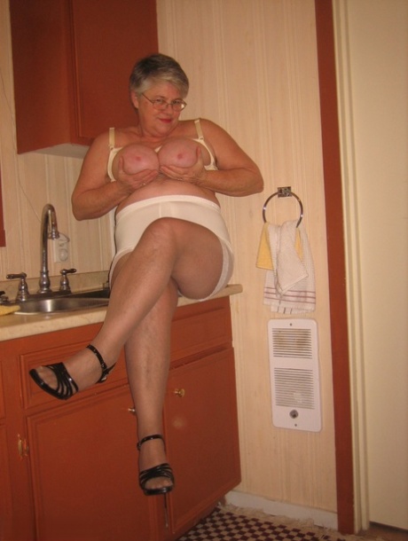 british granny ass showing off