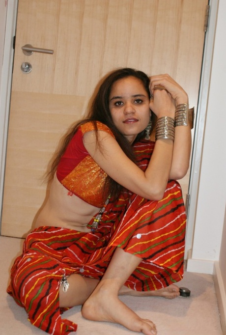 Jasmine Mathur nude pics